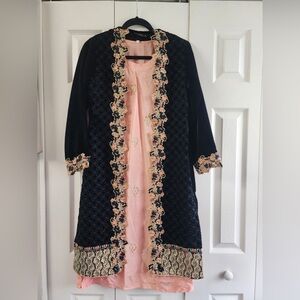 Pakistani shalwar kameez